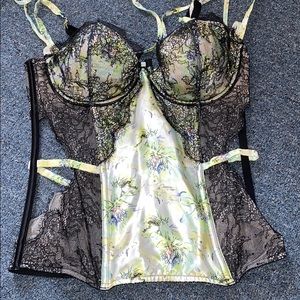 VICTORIA SECRET - Sexy Bustier Corset Lingerie 36C